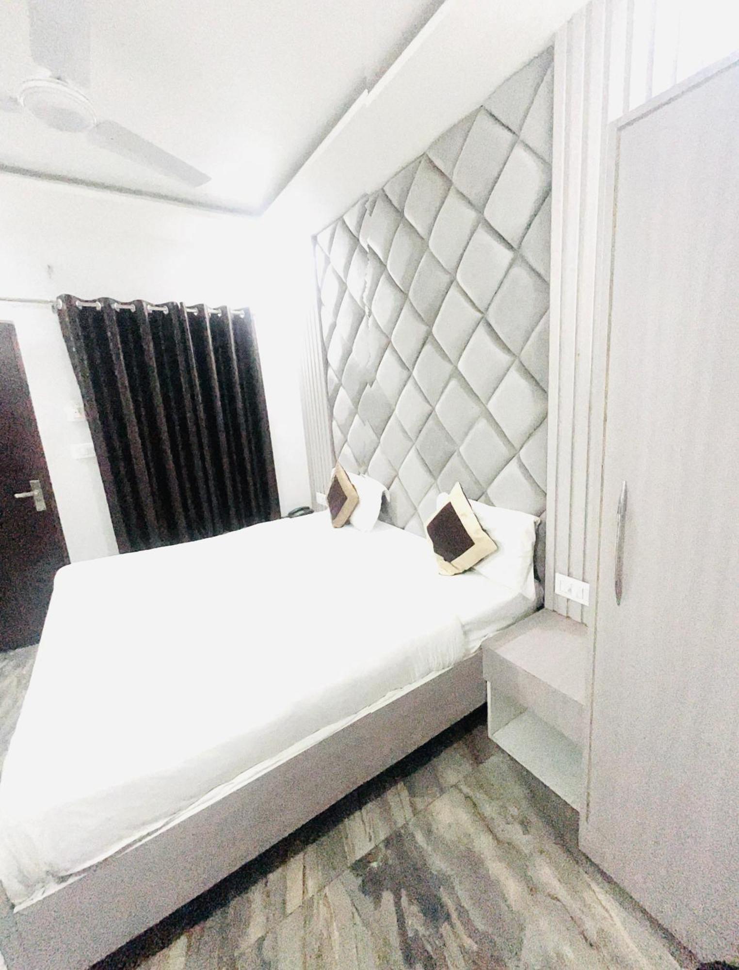 Hotel Green Apple Bareilly Buitenkant foto